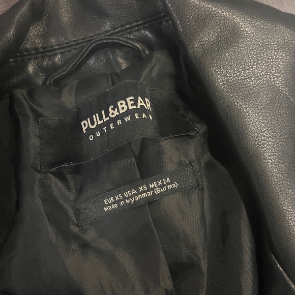 Cropped leather jacket - Picture 2 of 3